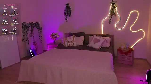 Lisa Blossom online show from June 12, 6:12 am