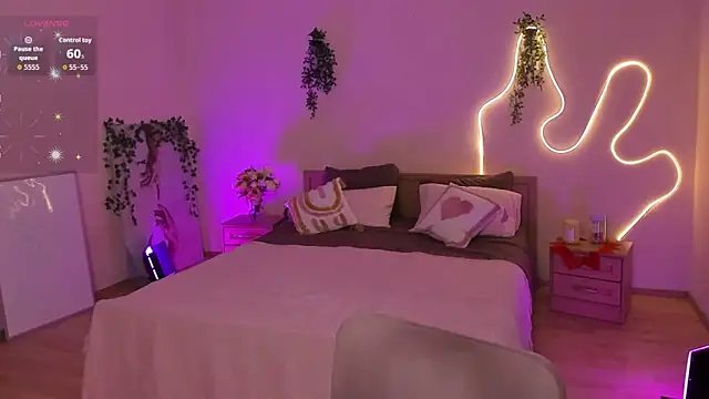 Lisa Blossom online show from June 23, 6:11 am