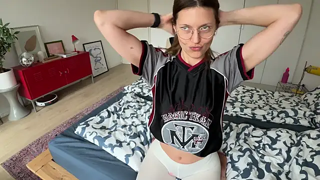 Snapshot of Scorpion_Peach chatting on October 24, 10:22 am Scorpion Peach online show from October 24, 10:22 am