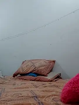 Snapshot of sexyshreyacdbottom chatting on November 29, 3:37 pm sexyshreyacdbottom online show from November 29, 3:37 pm