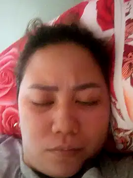 Snapshot of Hello_Kiffy69 chatting on December 3, 6:21 am Hello Kiffy69 online show from December 3, 6:21 am