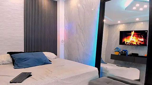 Snapshot of Kalyan_Casstelo chatting on September 27, 11:21 pm Kalyan Casstelo online show from September 27, 11:21 pm