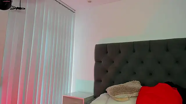 VictoriaParkeer online show from February 2, 12:04 pm