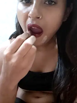 Tara2007 online show from November 24, 5:45 pm