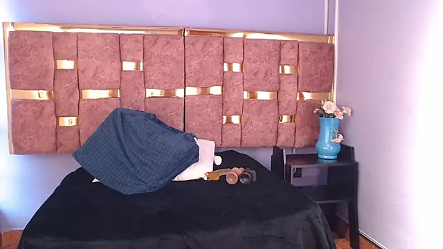 shantall 05 online show from March 12, 10:27 pm