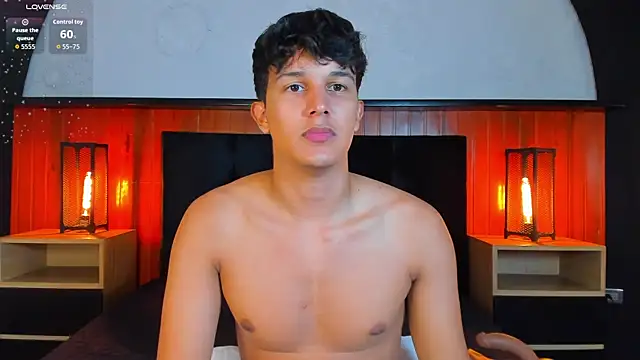 Leo Savage  online show from May 2, 4:28 am