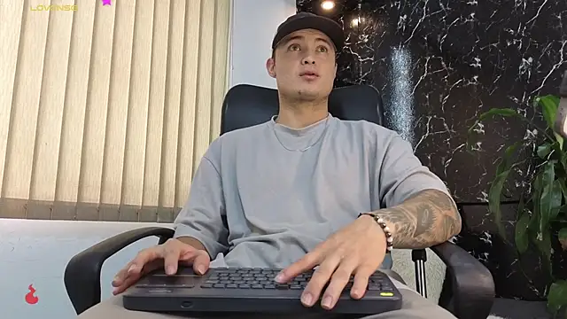 Alexander ferre online show from February 18, 1:40 pm