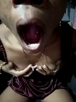 Snapshot of SEXY-MAHI4 chatting on September 14, 11:31 am SEXY-MAHI4 online show from September 14, 11:31 am