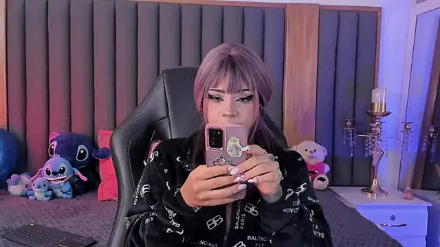 misstomie  online show from November 7, 5:29 am