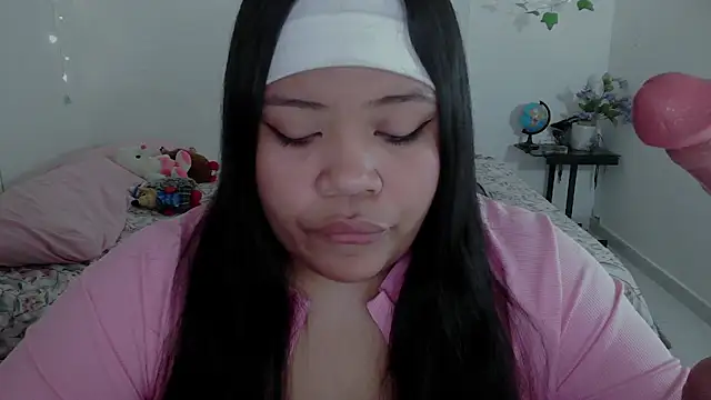 Snapshot of Juicy_elenxx chatting on November 8, 1:06 am Juicy elenxx online show from November 8, 1:06 am