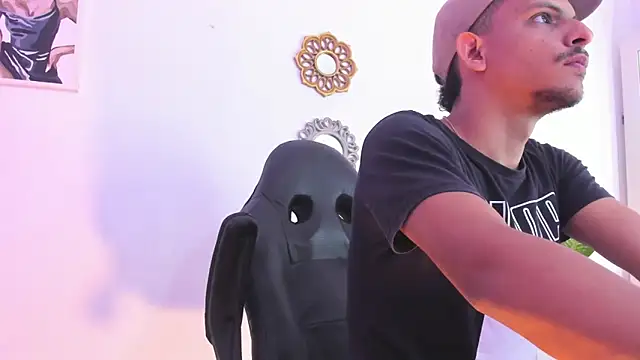  Tarekk  online show from September 29, 2:22 pm