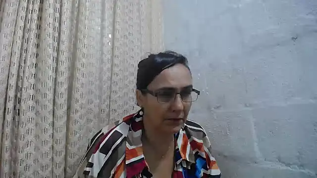gabbyparker  online show from March 23, 6:39 am