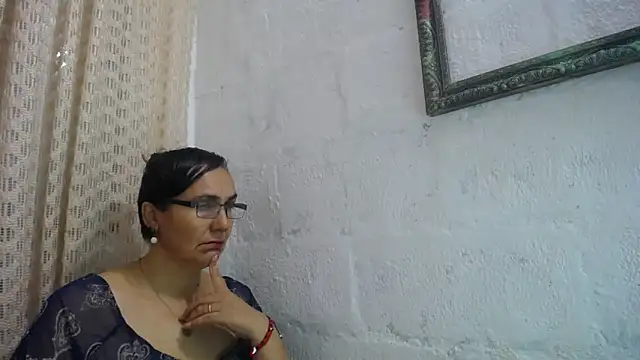 Snapshot of gabbyparker_ chatting on June 10, 7:18 am gabbyparker online show from June 10, 7:18 am