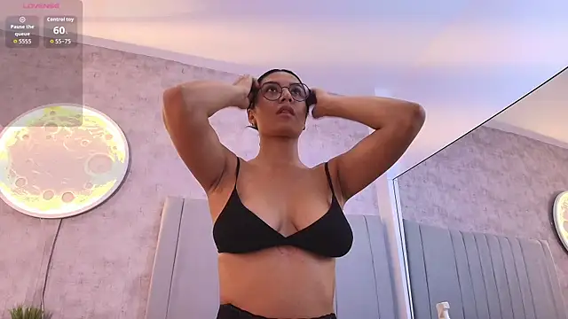 karla-ruiz online show from February 25, 7:34 pm