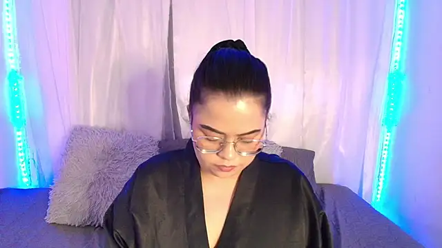 LilyRousee online show from June 21, 11:29 pm