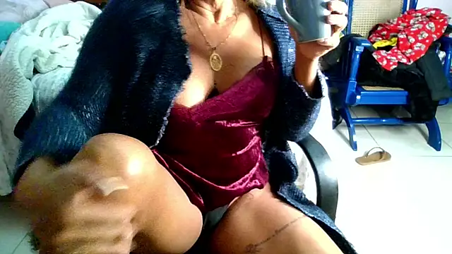 ju muniz01 online show from May 25, 10:10 am