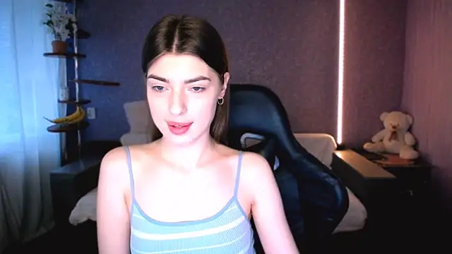 Snapshot of Dianaa_Lee0 chatting on June 7, 1:59 pm Dianaa Lee0 online show from June 7, 1:59 pm
