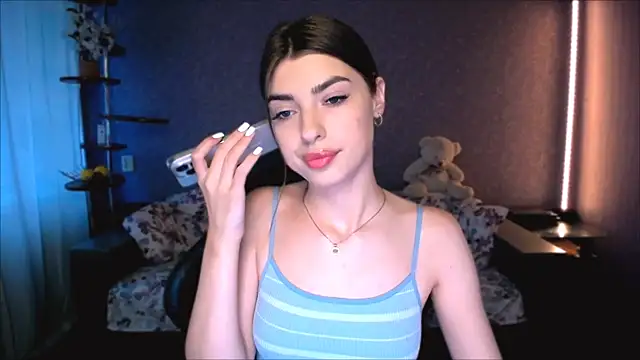 Snapshot of Dianaa_Lee0 chatting on August 3, 2:11 pm Dianaa Lee0 online show from August 3, 2:11 pm