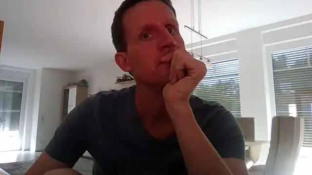 Snapshot of Trockenbau chatting on May 30, 12:24 pm Trockenbau online show from May 30, 12:24 pm
