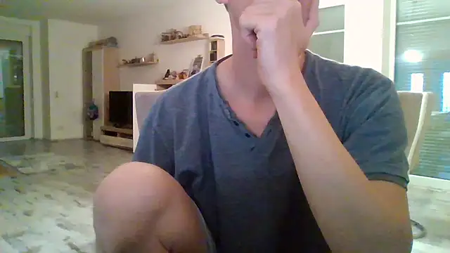 Snapshot of Trockenbau chatting on June 4, 6:25 pm Trockenbau online show from June 4, 6:25 pm
