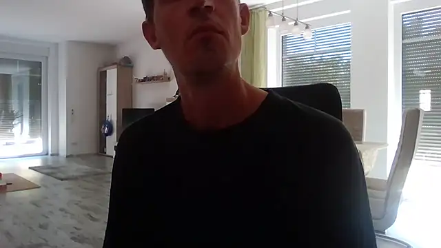 Snapshot of Trockenbau chatting on June 25, 2:21 pm Trockenbau online show from June 25, 2:21 pm