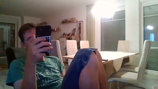 Snapshot of Trockenbau chatting on July 2, 7:09 pm Trockenbau online show from July 2, 7:09 pm