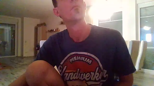Snapshot of Trockenbau chatting on July 10, 3:47 pm Trockenbau online show from July 10, 3:47 pm