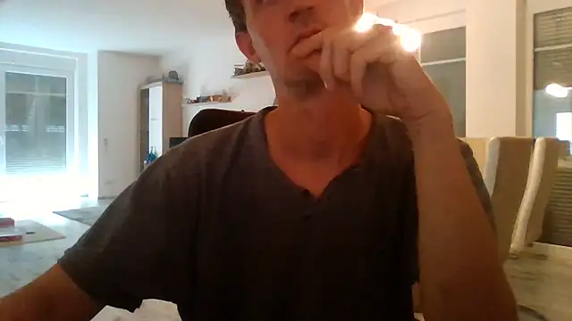 Snapshot of Trockenbau chatting on August 7, 9:44 am Trockenbau online show from August 7, 9:44 am