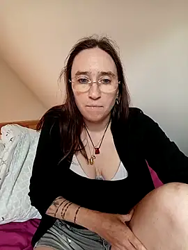 Sophierob1 online show from April 22, 8:28 am