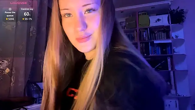 PandaFluff online show from September 10, 5:24 pm