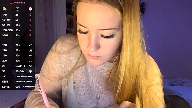 PandaFluff online show from September 30, 4:12 pm