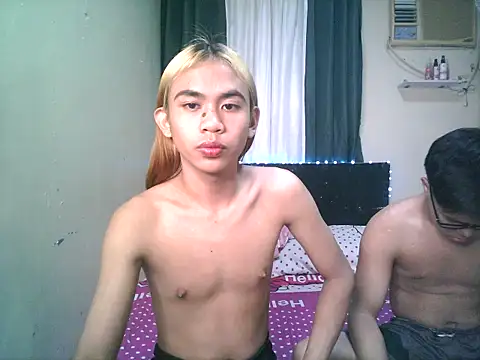 Snapshot of Sweet-shopia chatting on December 17, 2:23 pm Sweet-shopia online show from December 17, 2:23 pm