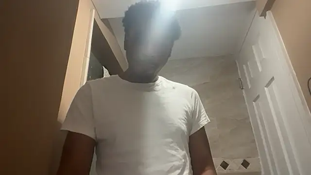 Snapshot of Yungandhungd chatting on December 1, 4:01 pm Yungandhungd online show from December 1, 4:01 pm