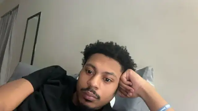 Snapshot of Yungandhungd chatting on February 6, 2:16 am Yungandhungd online show from February 6, 2:16 am