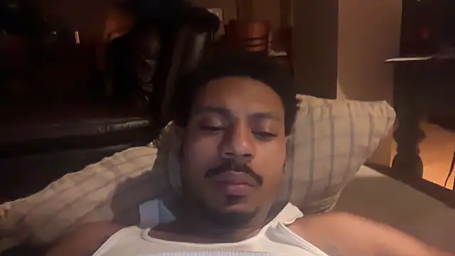 Snapshot of Yungandhungd chatting on March 13, 6:31 am Yungandhungd online show from March 13, 6:31 am