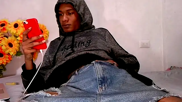 Snapshot of Noah_Miller7 chatting on October 25, 12:23 pm Noah Miller7 online show from October 25, 12:23 pm
