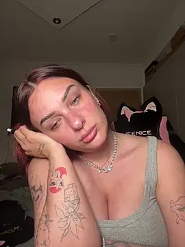 OliviaaFischer online show from June 21, 9:39 pm