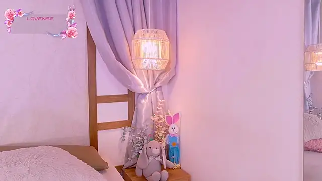 RenataLeclair online show from April 28, 4:23 pm