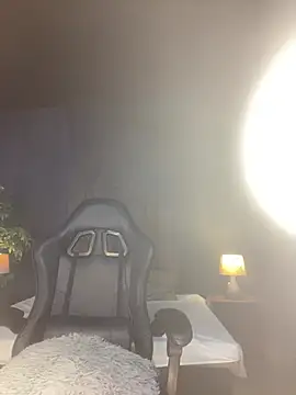 Snapshot of RenataLeclair chatting on May 27, 4:42 am RenataLeclair online show from May 27, 4:42 am