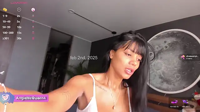 Snapshot of Sarajames chatting on February 2, 12:57 pm Sarajames online show from February 2, 12:57 pm
