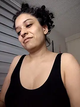 Snapshot of miss_carmila1 chatting on October 31, 12:11 am miss carmila1 online show from October 31, 12:11 am