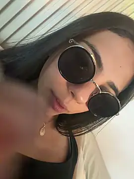 LilybethGray online show from May 1, 8:57 pm