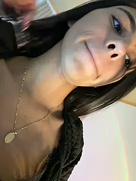 Snapshot of LilybethGray chatting on July 8, 7:29 pm LilybethGray online show from July 8, 7:29 pm