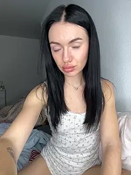 Snapshot of karrr__aaa chatting on November 14, 9:35 pm karrr aaa online show from November 14, 9:35 pm