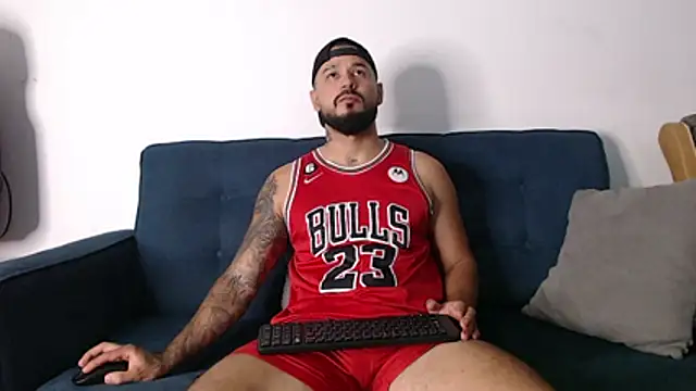 Snapshot of Eric_Evans1 chatting on November 11, 4:01 am Eric Evans1 online show from November 11, 4:01 am