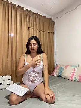 miaftmax online show from May 26, 7:10 pm