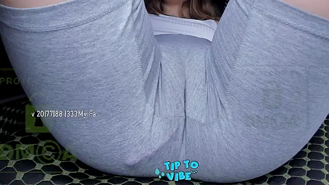 Snapshot of Cameltoe_squirt_inPants chatting on February 15, 3:17 pm Cameltoe squirt inPants online show from February 15, 3:17 pm