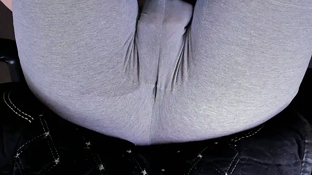 Snapshot of Cameltoe_squirt_inPants chatting on October 7, 11:29 am Cameltoe squirt inPants online show from October 7, 11:29 am