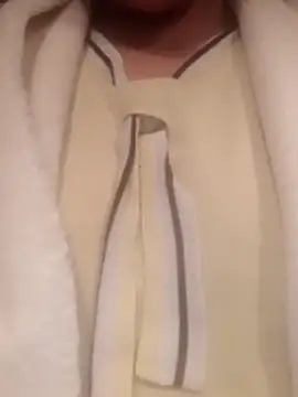 Cassandrina1 online show from December 3, 4:42 am