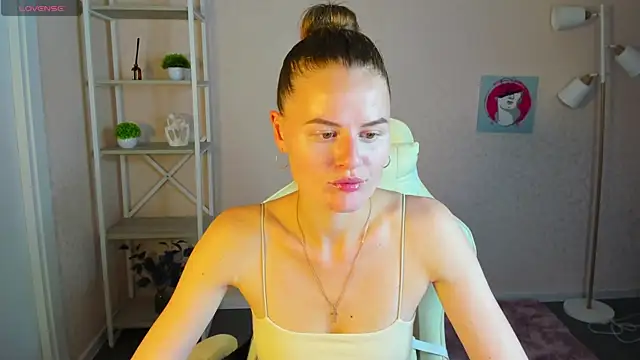 Wanda Gomez online show from September 15, 2:28 pm